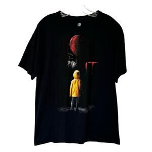 Stephen King's It Pennywise Clown Yellow Raincoat Graphic Print T-Shirt Mens L